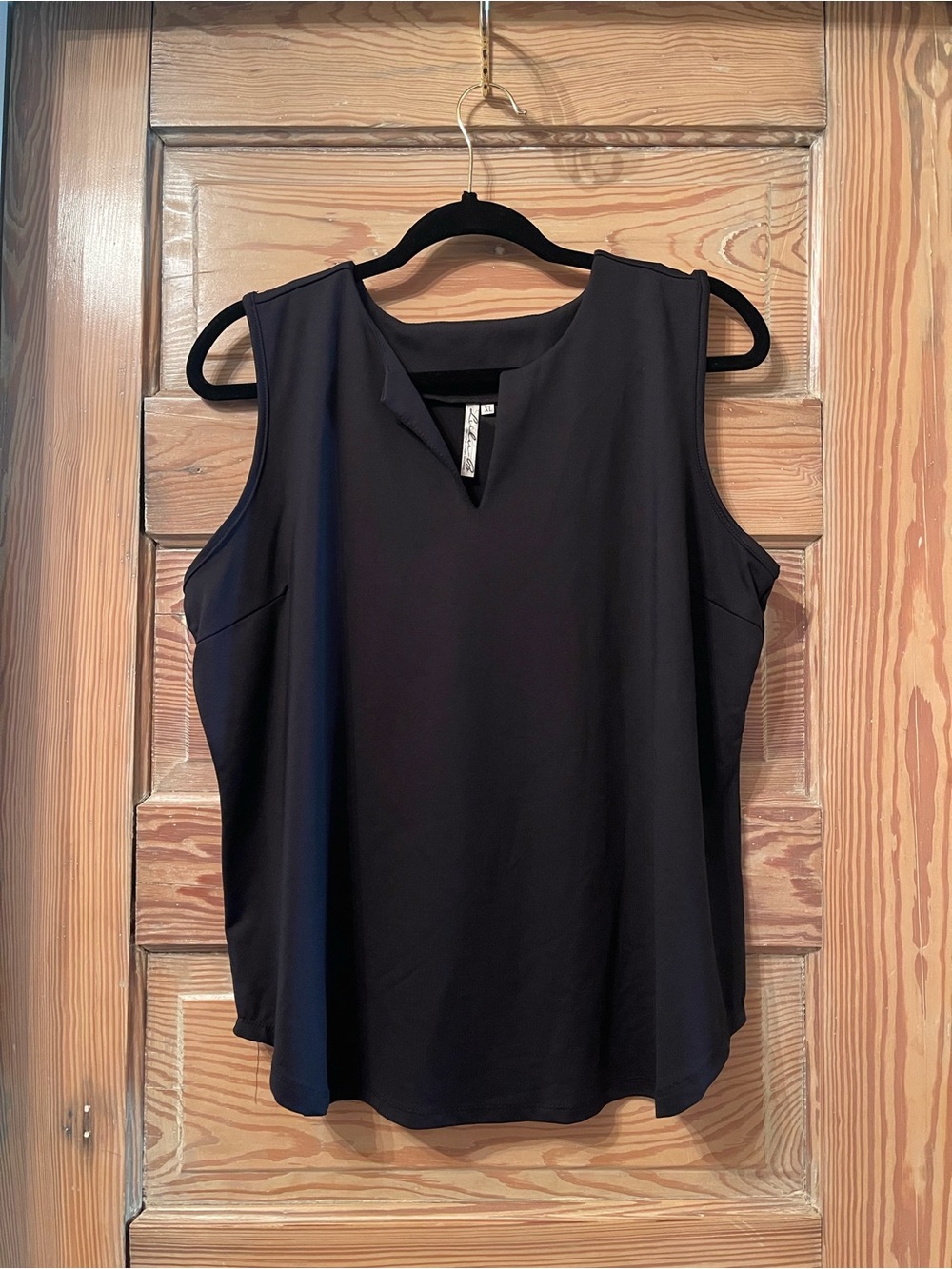 Lulu-B Black V-Notch Sleeveless Tank Top Shirt Women’s XL